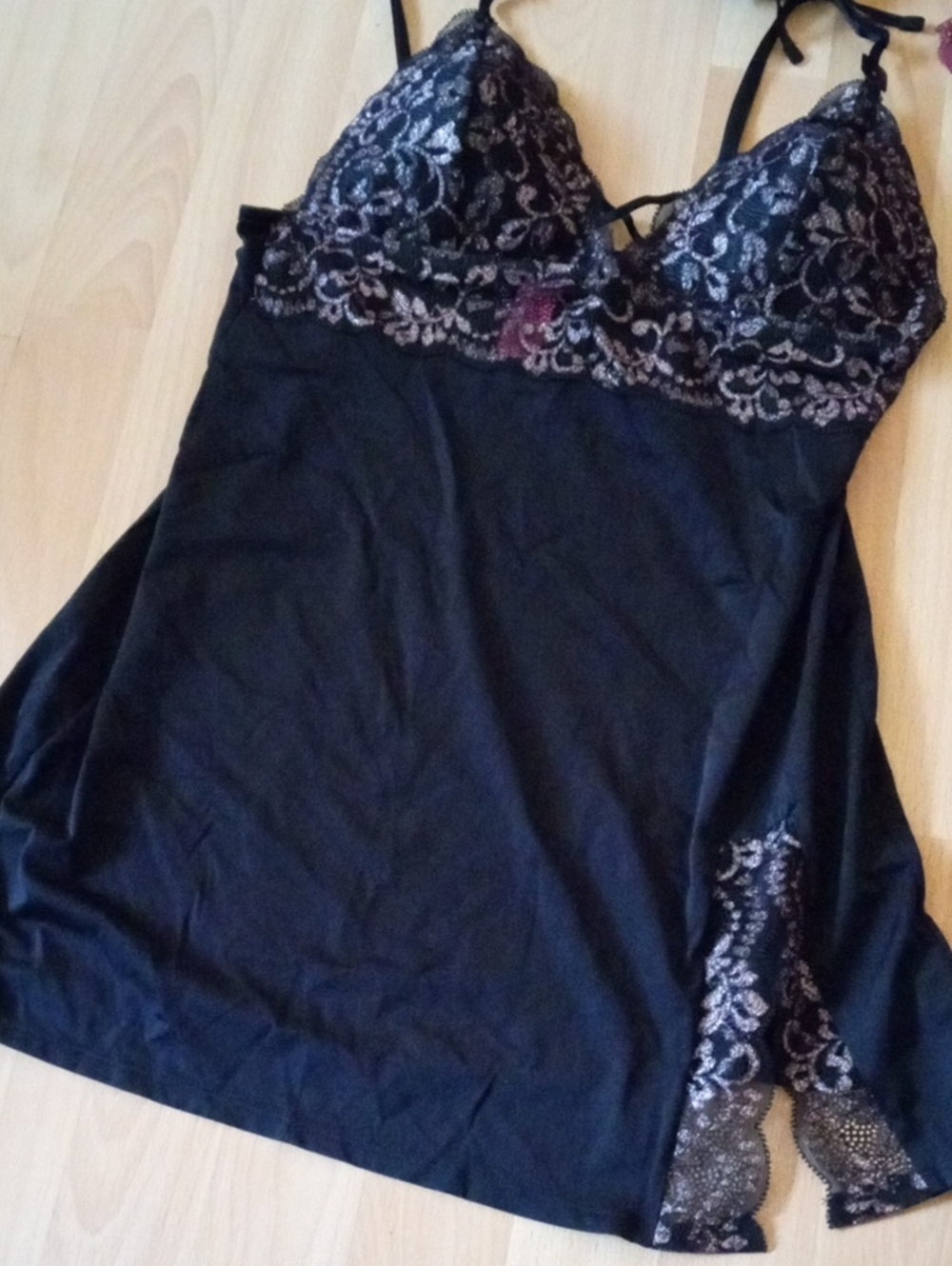 La SENZA Black Lace-Trim Chemise with Floral AccentsNWOT